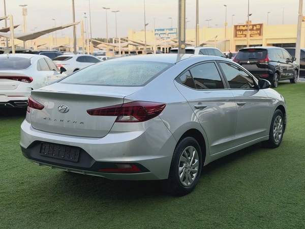 Hyundai Elantra GLS 2019 - GCC Specs - Excellent Condition