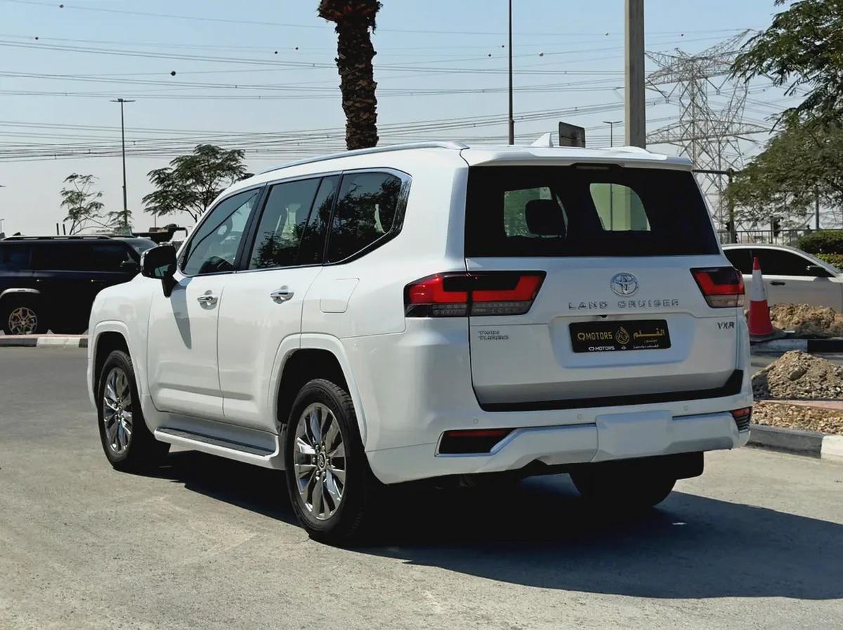2022 Toyota Land Cruiser VXR 3.5 Twin Turbo, GCC Specifications-4-4