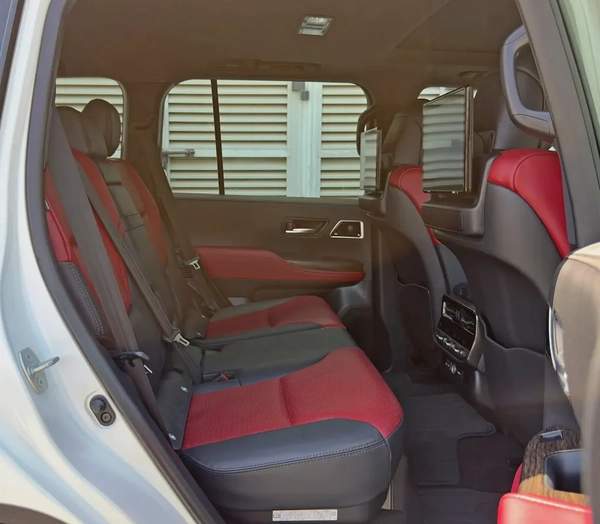 2022 Toyota Land Cruiser VXR 3.5 Twin Turbo, GCC Specifications