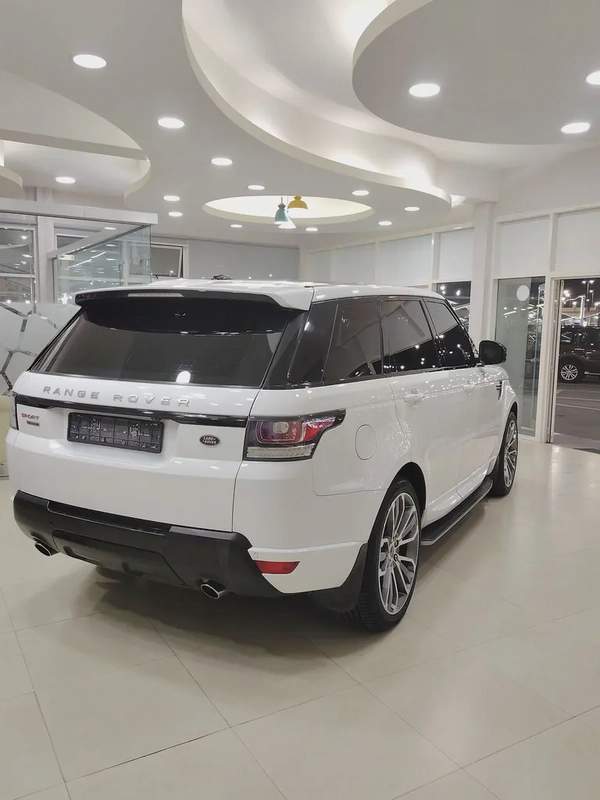 Range rover sport SUPER CHARGED
