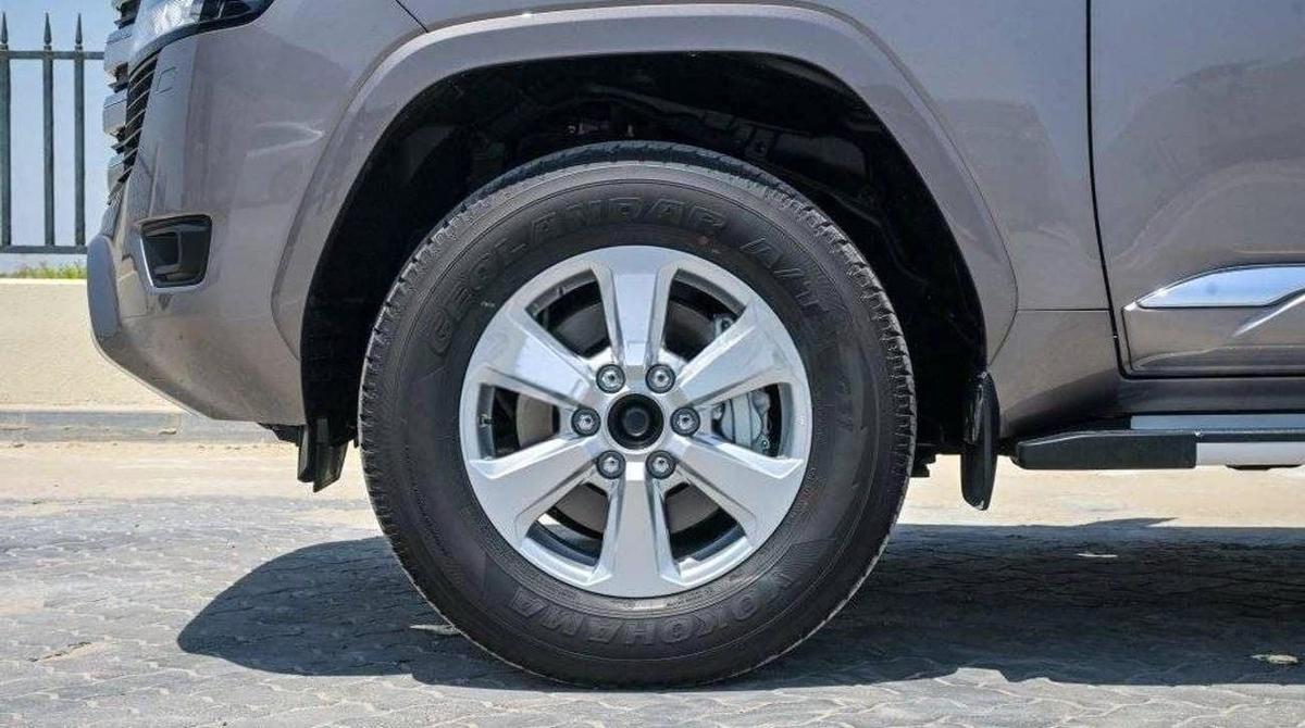 Toyota Land Cruiser GXR2 3.5L TOYOTA LAND CRUISER GXR 3.5L PETROL TWIN TURBO 2025-5-5