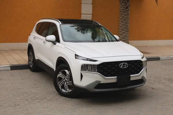 SANTA FE 2.5L ( COMFORT PLUS ) - GCC SPECS - UNDER WARRANTY UNTIL OCT 2028 - ACCIDENT FREE -