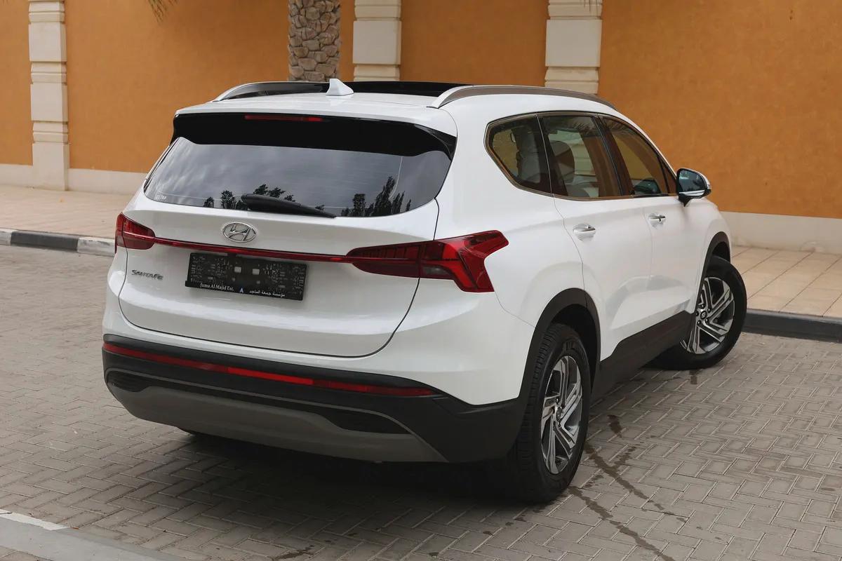 SANTA FE 2.5L ( COMFORT PLUS ) - GCC SPECS - UNDER WARRANTY UNTIL OCT 2028 - ACCIDENT FREE --5-5