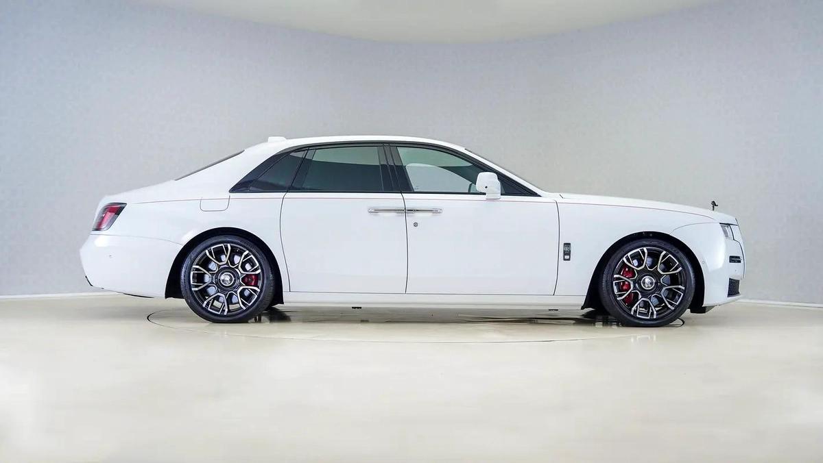 Rolls-Royce Ghost Black Badge-2-2