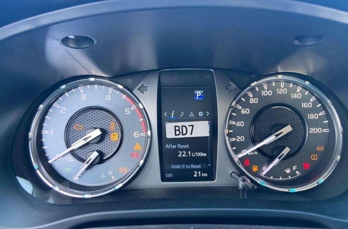 Toyota Hilux 2023 Toyota Hilux 2700cc Full Option Automatic With Rear Camera Zero KM-8-8