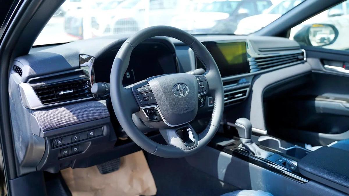 2026 Toyota Camry LE - GCC Specs - Like New!-10-10