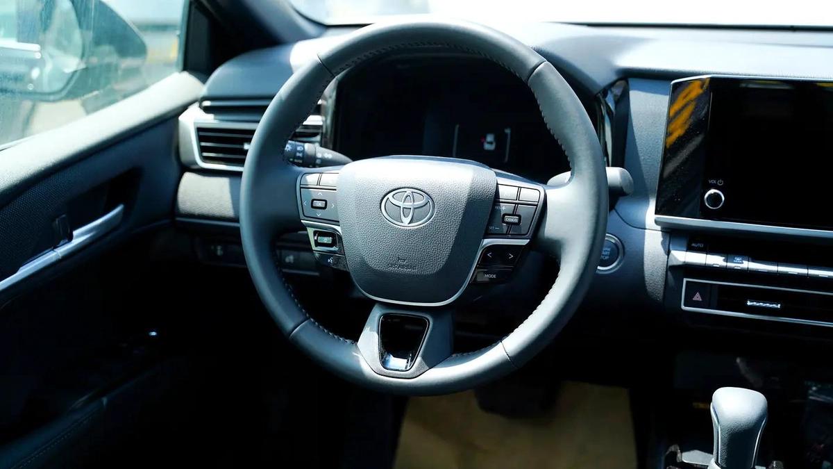 2026 Toyota Camry LE - GCC Specs - Like New!-9-9