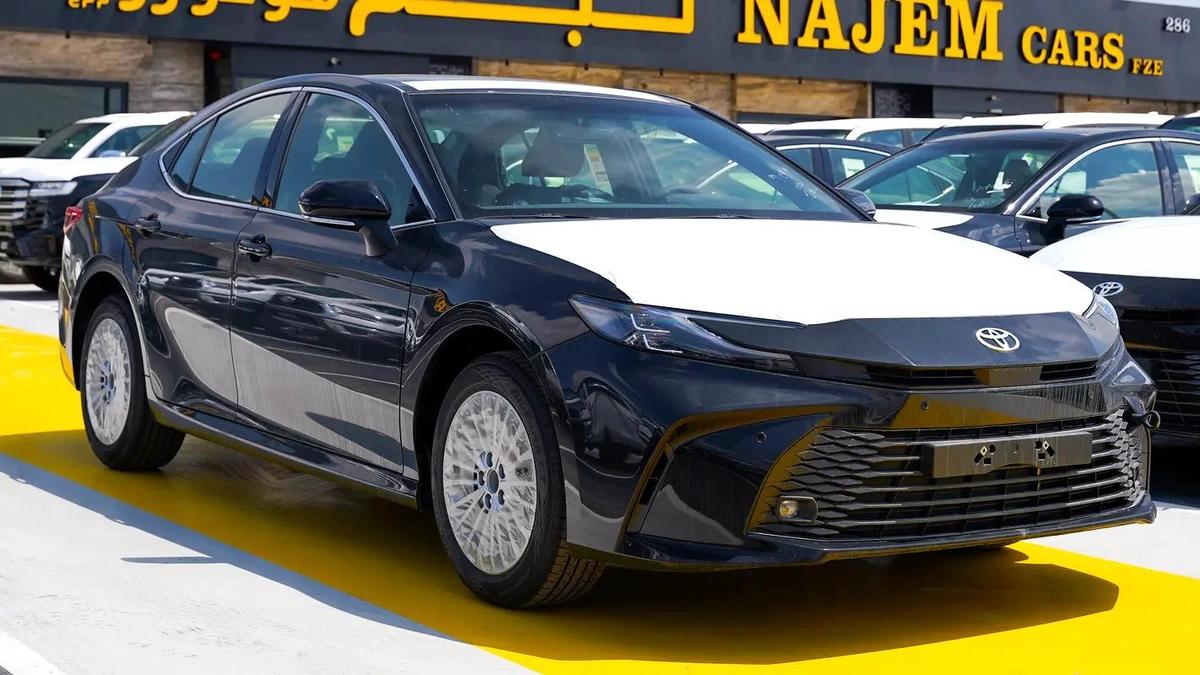 2026 Toyota Camry LE - GCC Specs - Like New!-0-0