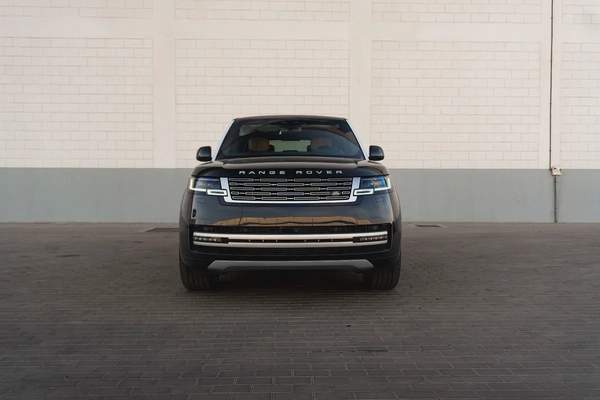 2025 Range Rover Vogue Autobiography V8 P530 | Brand New | Export Only | AED 699,000