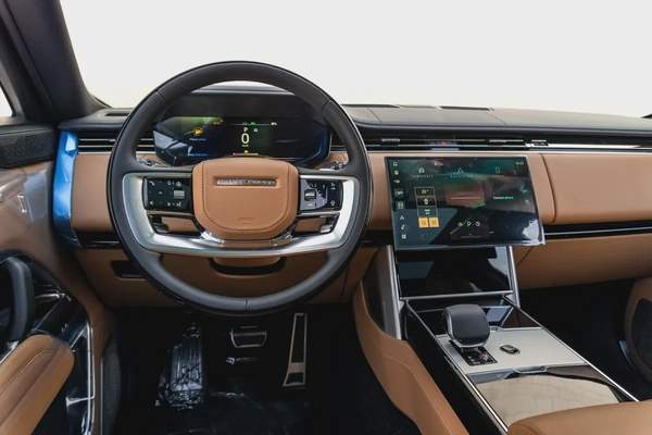 2025 Range Rover Vogue Autobiography V8 P530 | Brand New | Export Only | AED 699,000