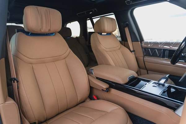 2025 Range Rover Vogue Autobiography V8 P530 | Brand New | Export Only | AED 699,000