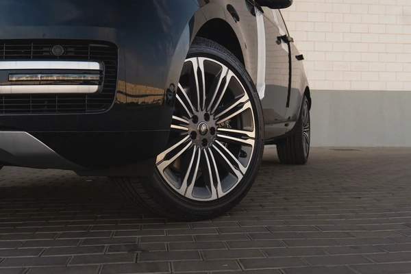 2025 Range Rover Vogue Autobiography V8 P530 | Brand New | Export Only | AED 699,000