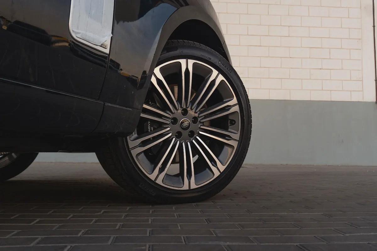 2025 Range Rover Vogue Autobiography V8 P530 | Brand New | Export Only | AED 699,000-10-10