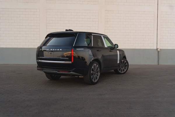 2025 Range Rover Vogue Autobiography V8 P530 | Brand New | Export Only | AED 699,000