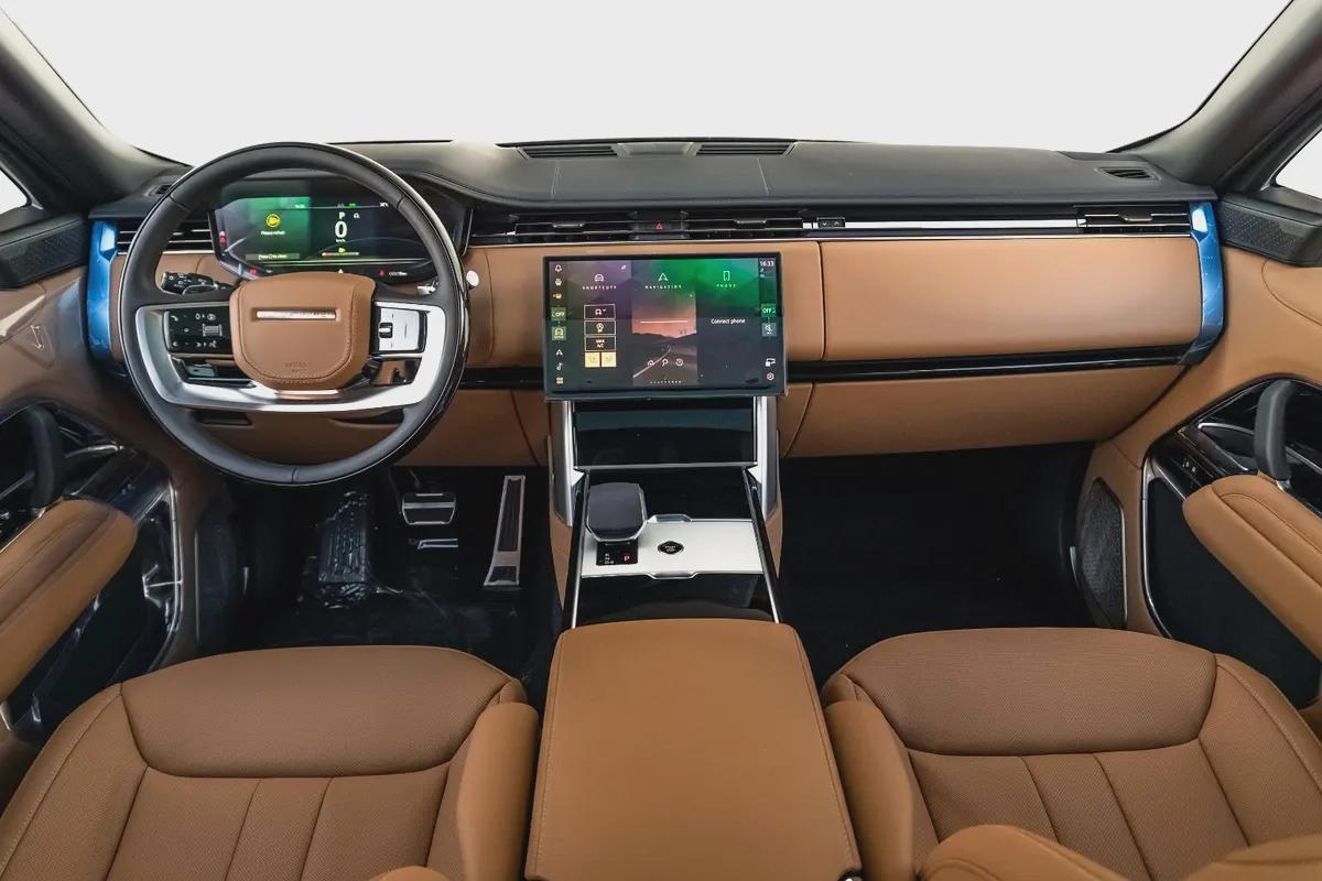 2025 Range Rover Vogue Autobiography V8 P530 | Brand New | Export Only | AED 699,000-15-15