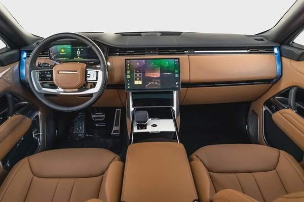2025 Range Rover Vogue Autobiography V8 P530 | Brand New | Export Only | AED 699,000