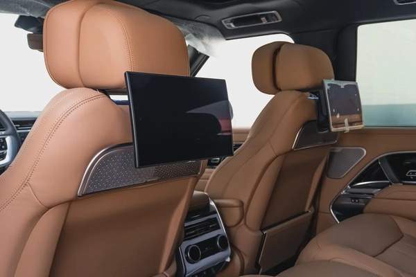 2025 Range Rover Vogue Autobiography V8 P530 | Brand New | Export Only | AED 699,000