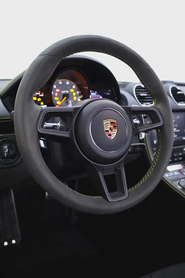 PORSCHE GT4 CARBON PACKAGE + PREMIUM RIMS + FULLY LOADED + WARRANTY UNTIL JUNE 2027