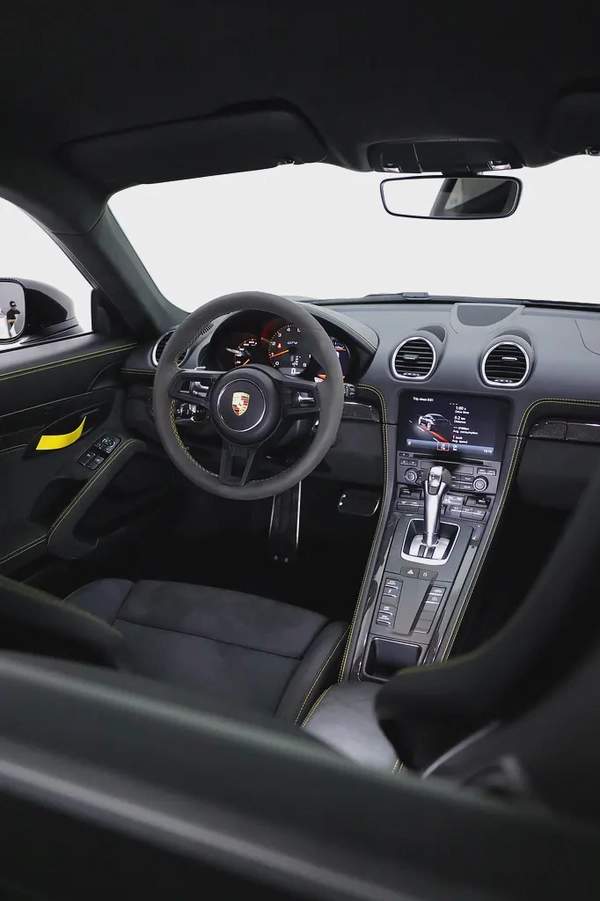 PORSCHE GT4 CARBON PACKAGE + PREMIUM RIMS + FULLY LOADED + WARRANTY UNTIL JUNE 2027