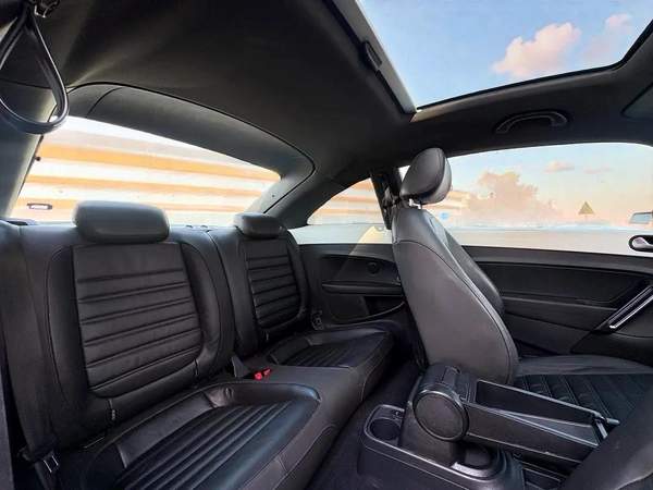 VOLKSWAGEN BEETLE 2.0 TSI A/T | 2015 | GCC SPECS