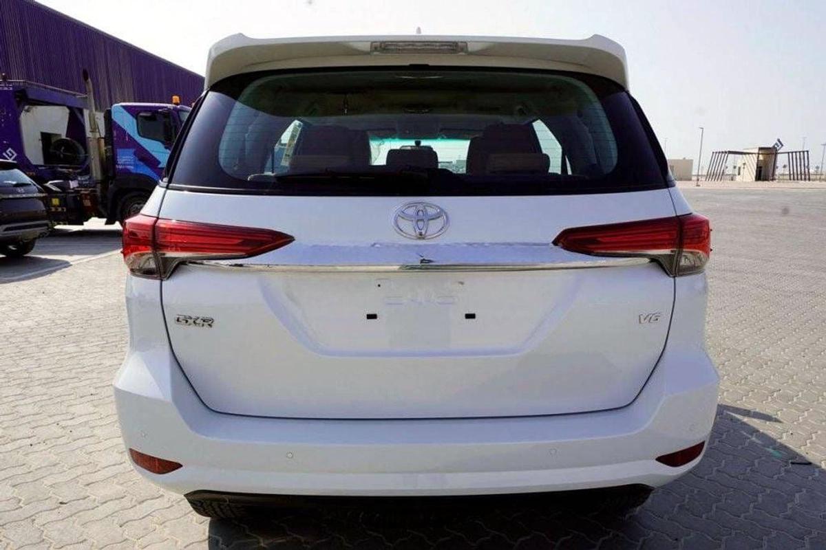 Toyota Fortuner 4.0L GXR-4-4