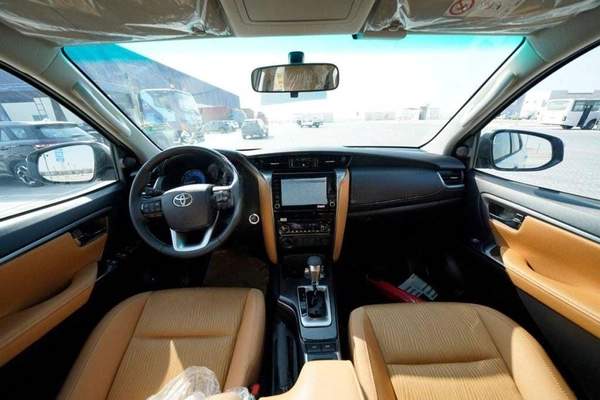 Toyota Fortuner 4.0L GXR