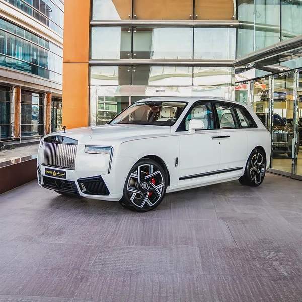 2025 ROLLS ROYCE CULLINAN BLACK BADGE ( BRAND NEW )