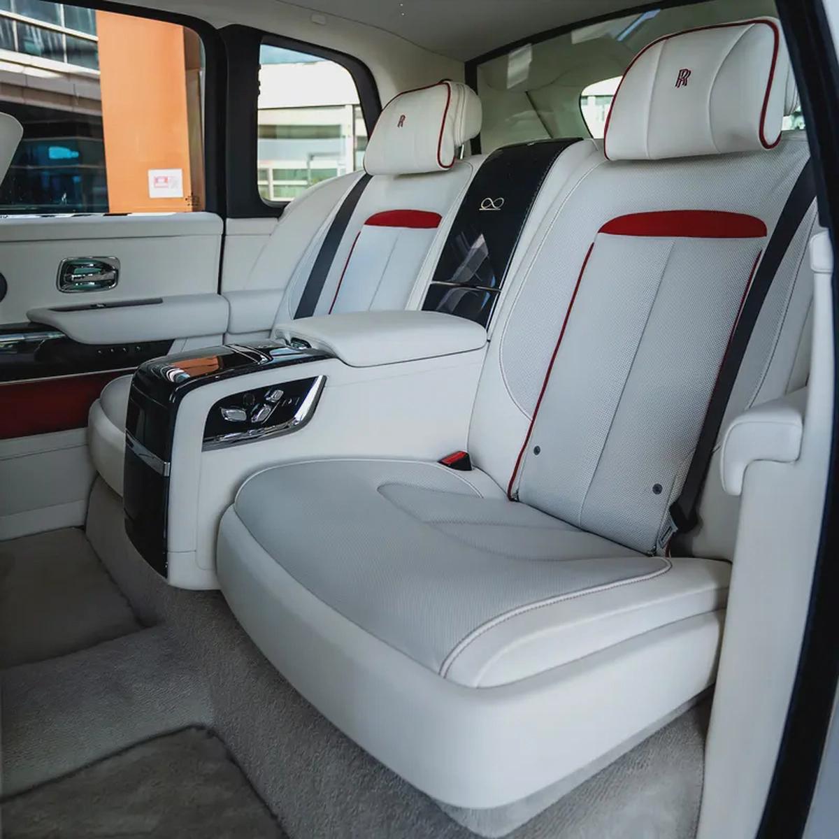 2025 ROLLS ROYCE CULLINAN BLACK BADGE ( BRAND NEW )-12-12