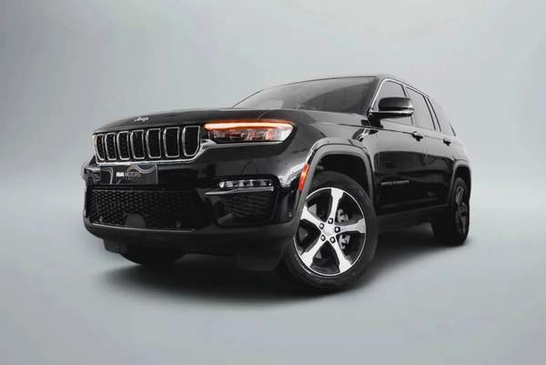 2,853 AED / 60 months | 0% DP | 2023 Jeep Grand Cherokee Limited + / Jeep Warranty