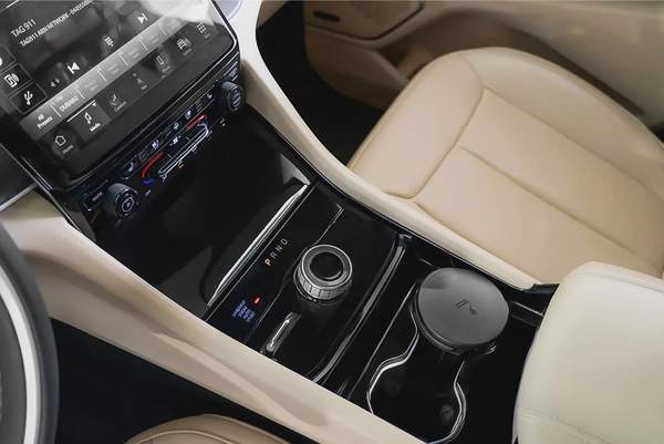 2,853 AED / 60 months | 0% DP | 2023 Jeep Grand Cherokee Limited + / Jeep Warranty