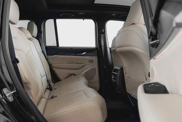 2,853 AED / 60 months | 0% DP | 2023 Jeep Grand Cherokee Limited + / Jeep Warranty