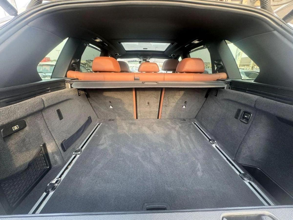 BMW X5 35i Exclusive 3.0L (7 Seater)-7-7