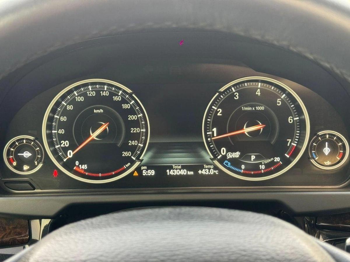 BMW X5 35i Exclusive 3.0L (7 Seater)-8-8