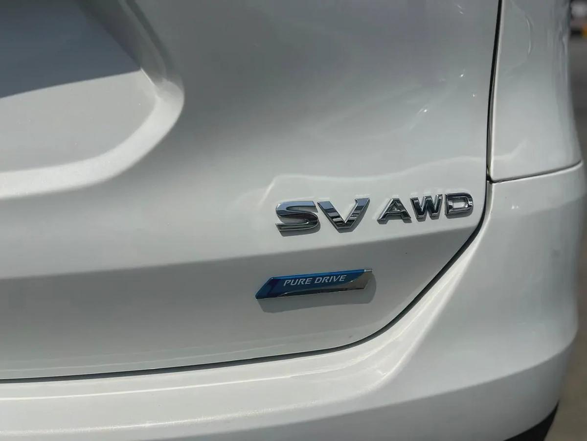 NISSAN ROGUE SV-6-6