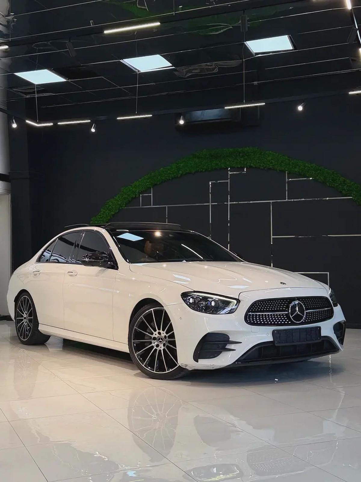 Mercedes-Benz E 300 - 2021 - GCC Specs - Excellent Condition-5-5