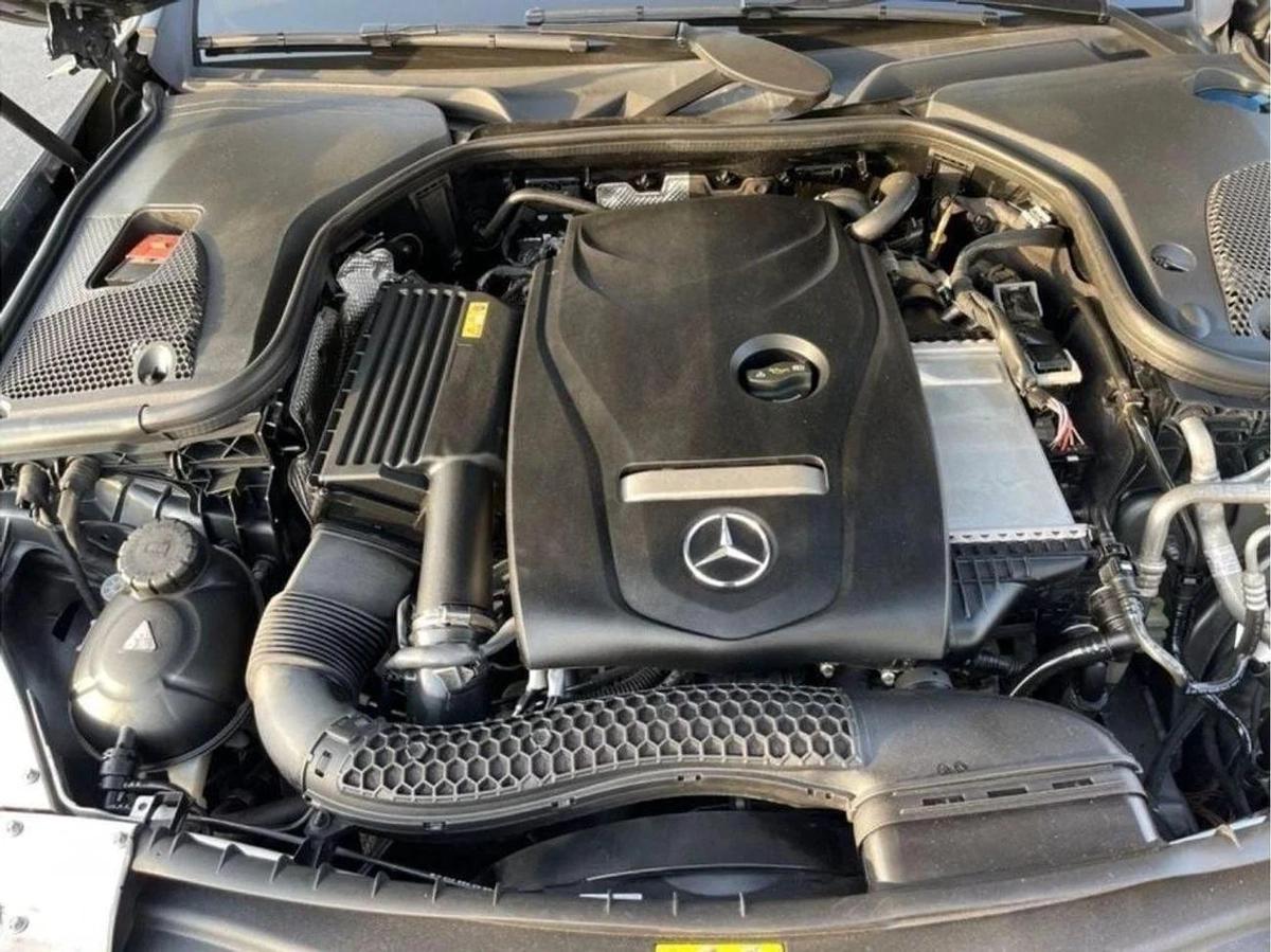 Mercedes Benz E200 Std-6-6