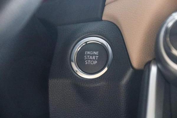 Toyota RAV4 RAV4 XLE 2.0L MED OPTION SUNROOF 20223