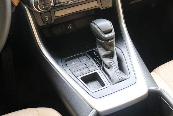 Toyota RAV4 RAV4 XLE 2.0L MED OPTION SUNROOF 20223