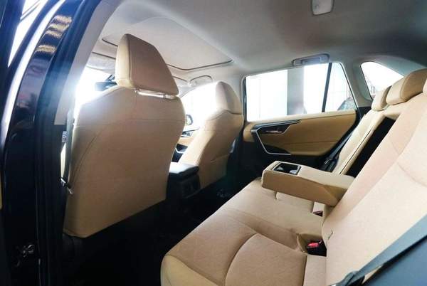 Toyota RAV4 RAV4 XLE 2.0L MED OPTION SUNROOF 20223
