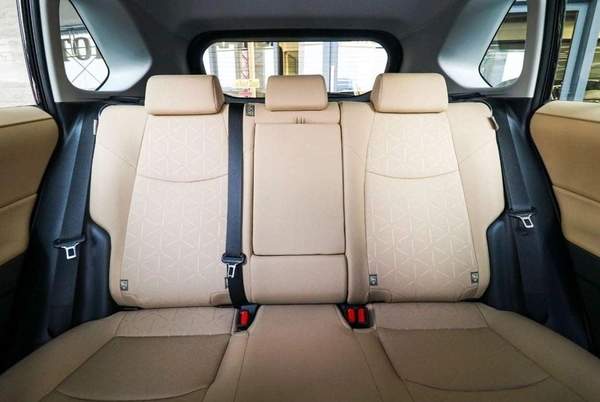 Toyota RAV4 RAV4 XLE 2.0L MED OPTION SUNROOF 20223