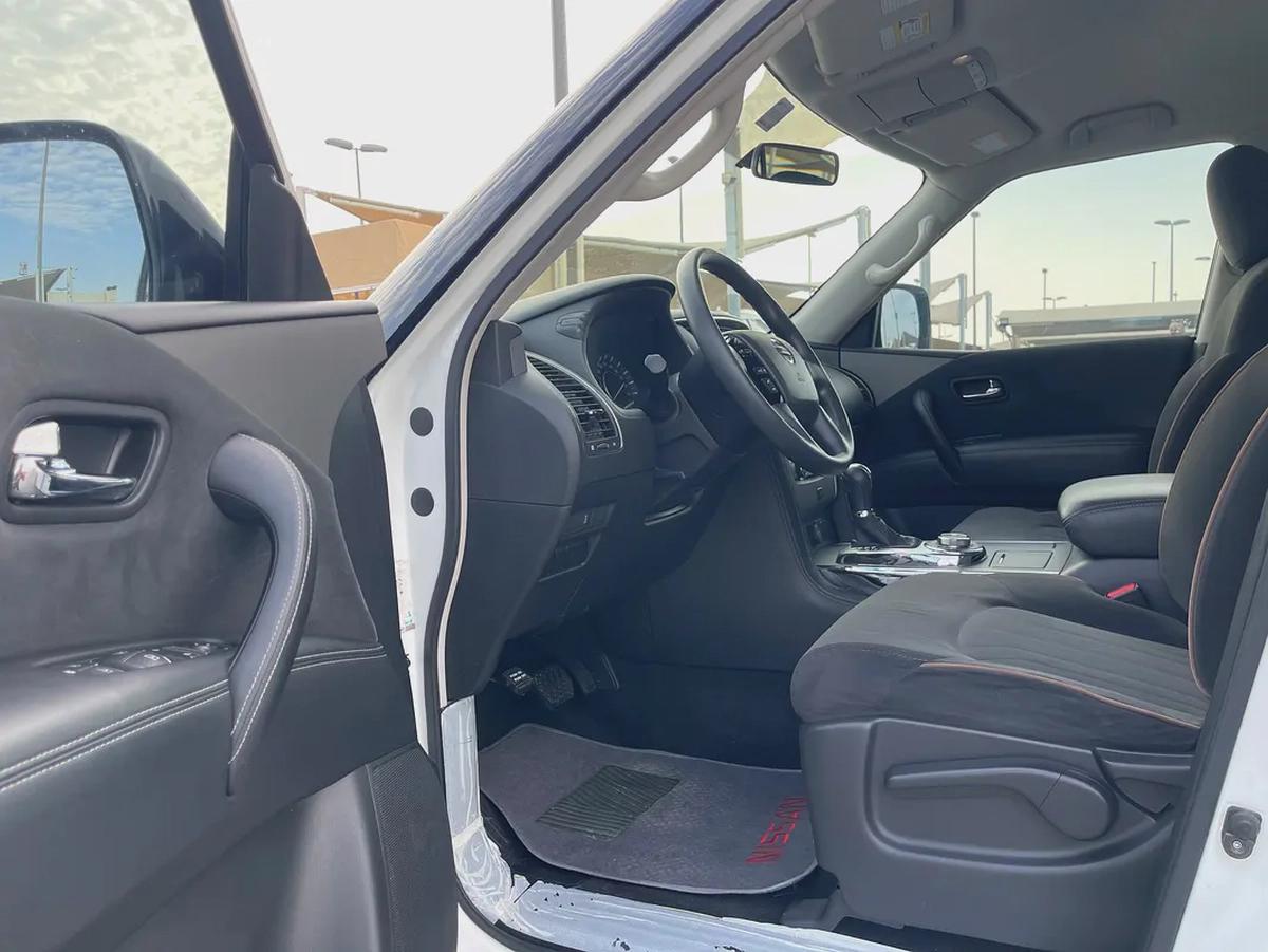Nissan Patrol LE 2020, GCC Specs - Excellent Condition-8-8