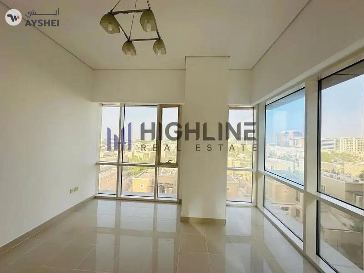 Sun-Drenched Apartment with a Modern Touch-7-7