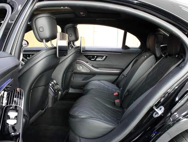 2024 - Mercedes-Benz S580 4Matic V8 with warranty
