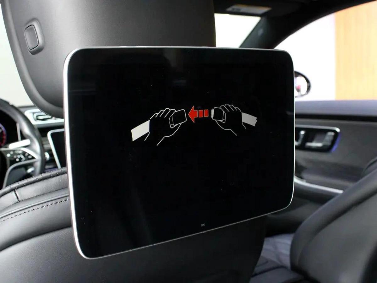 2024 - Mercedes-Benz S580 4Matic V8 with warranty-3-3