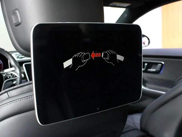 2024 - Mercedes-Benz S580 4Matic V8 with warranty