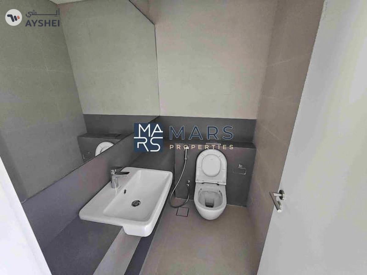 "Stunning 4-Bedroom Middle Unit Townhouse in Masaar – For rent-10-10