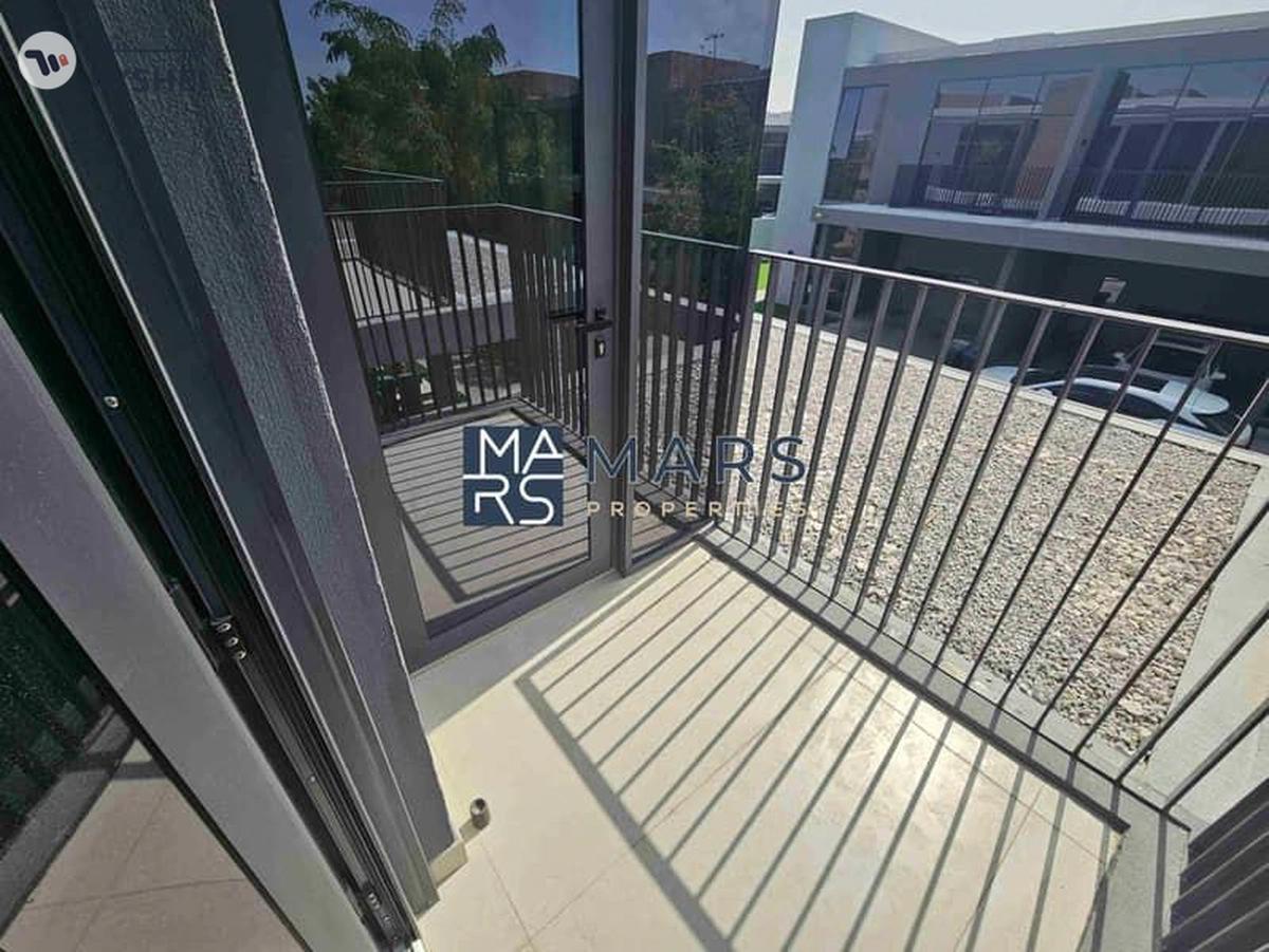"Stunning 4-Bedroom Middle Unit Townhouse in Masaar – For rent-16-16