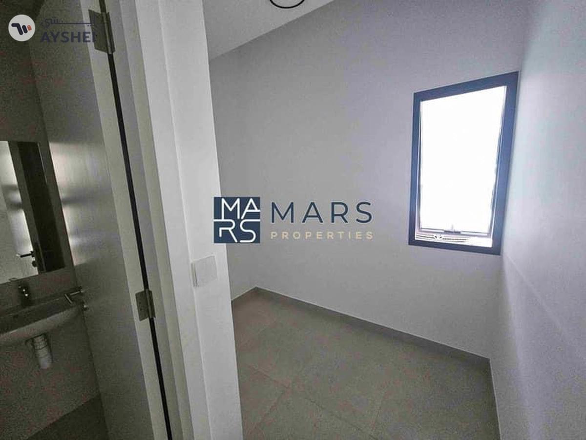 "Stunning 4-Bedroom Middle Unit Townhouse in Masaar – For rent-8-8