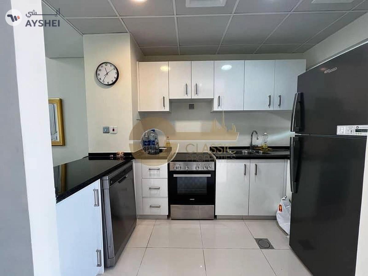 Vacant | 3 Bed Townhouse | Mid Unit | Furnished-2-2