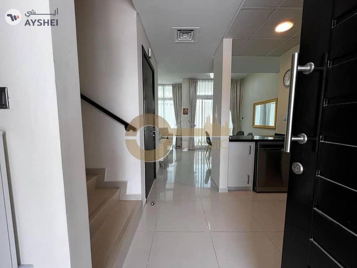 Vacant | 3 Bed Townhouse | Mid Unit | Furnished-4-4